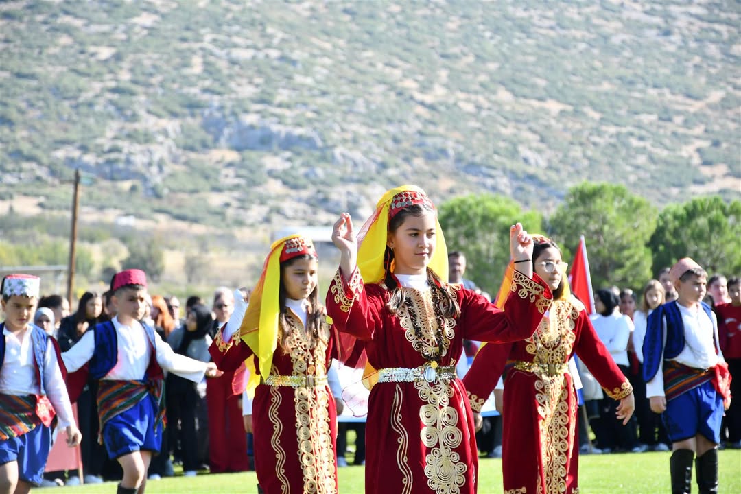 Atabey’de Cumhuriyet Bayramı Coşkusu Yaşandı (7)