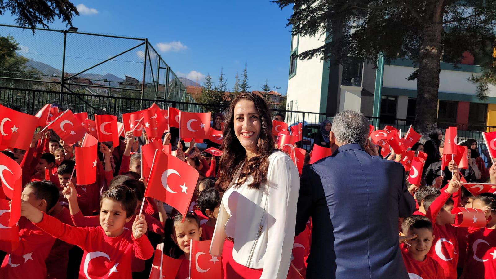 Cumhuriyet Coşkusu Gülbirlik İlkokulu’nda Gurula Kutlandı (6)