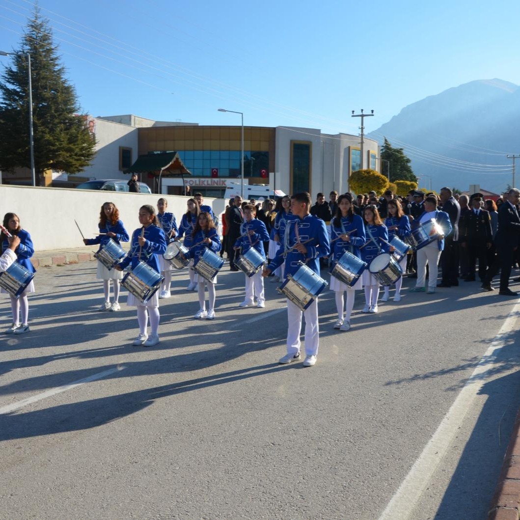 Cumhuriyetin 102. Yılı Uluborlu’da Coşkuyla Kutlandı (4)