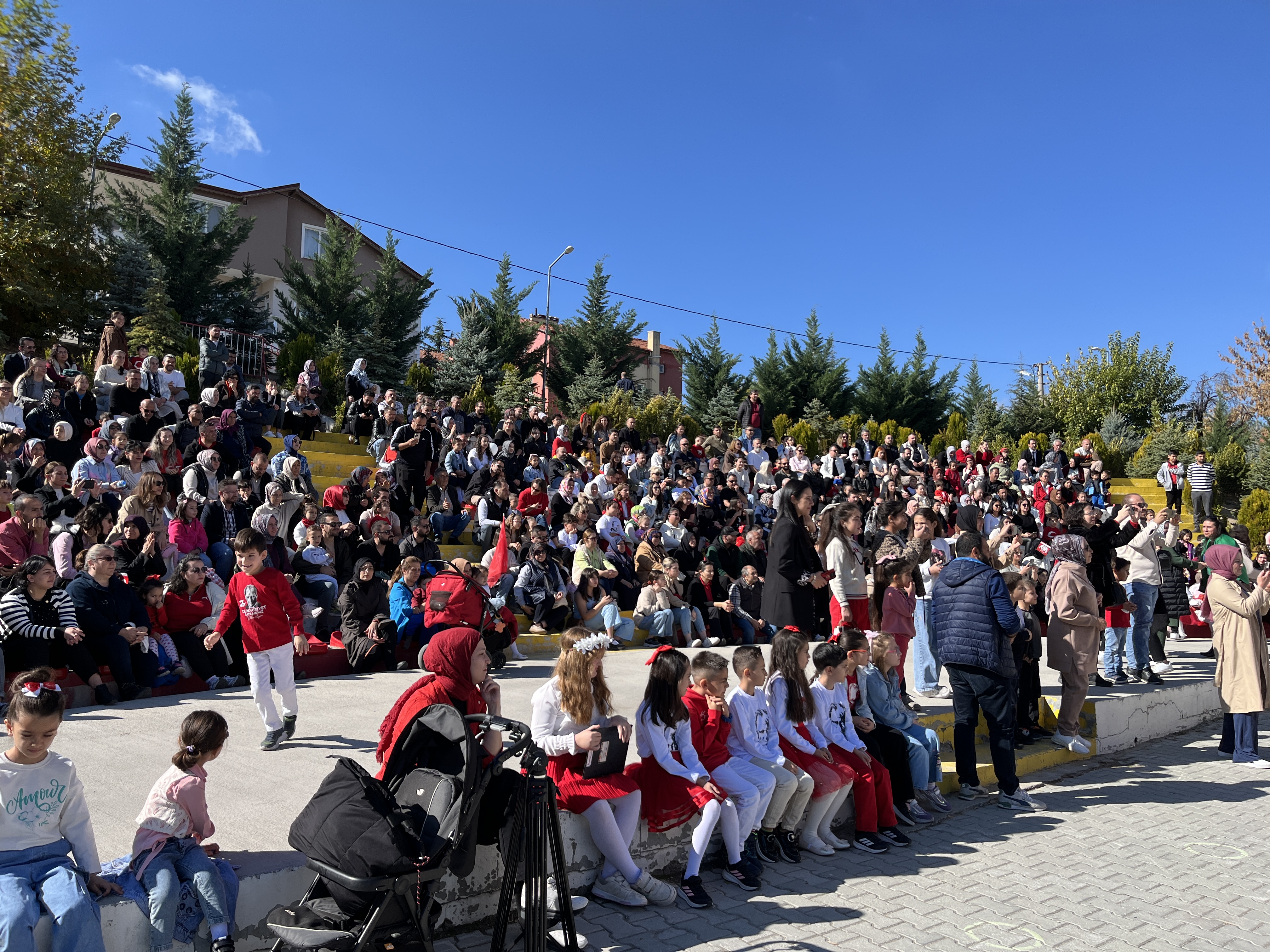 Naşide Halil Gelendost İlkokulu’nda Cumhuriyet Coşkusu-3