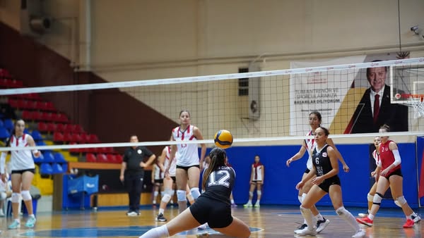 Isparta Gsk Kız Voleybol Takımı, Antalyaspor’a 3 Yenildi 2