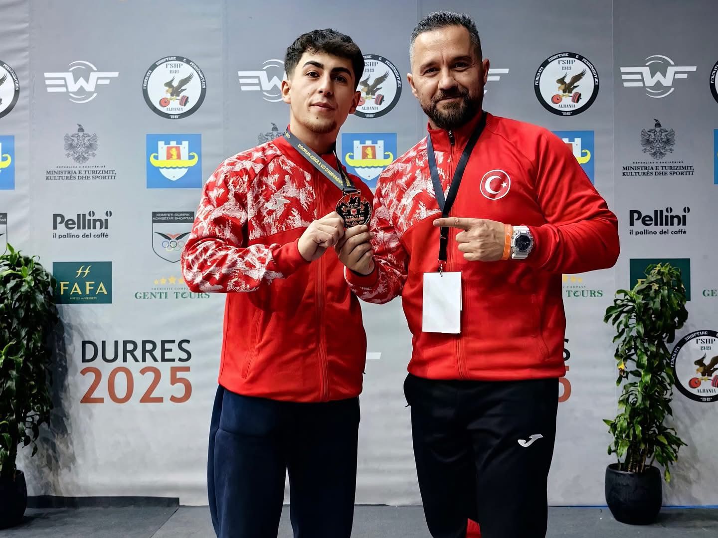 Ispartalı Halterci Erdoğan Avrupa 3’Üncüsü Oldu (1)