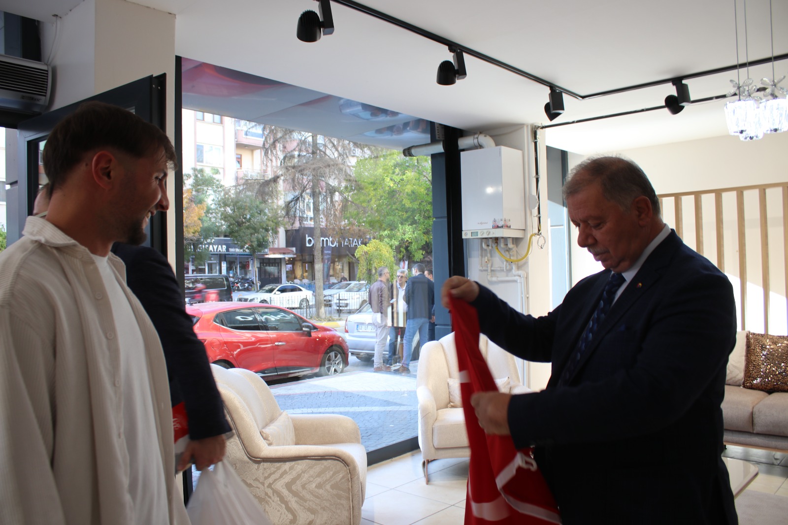 Itso’dan Anlamlı Etkinlik;Caddeler Bayrakla Donatılacak (1)