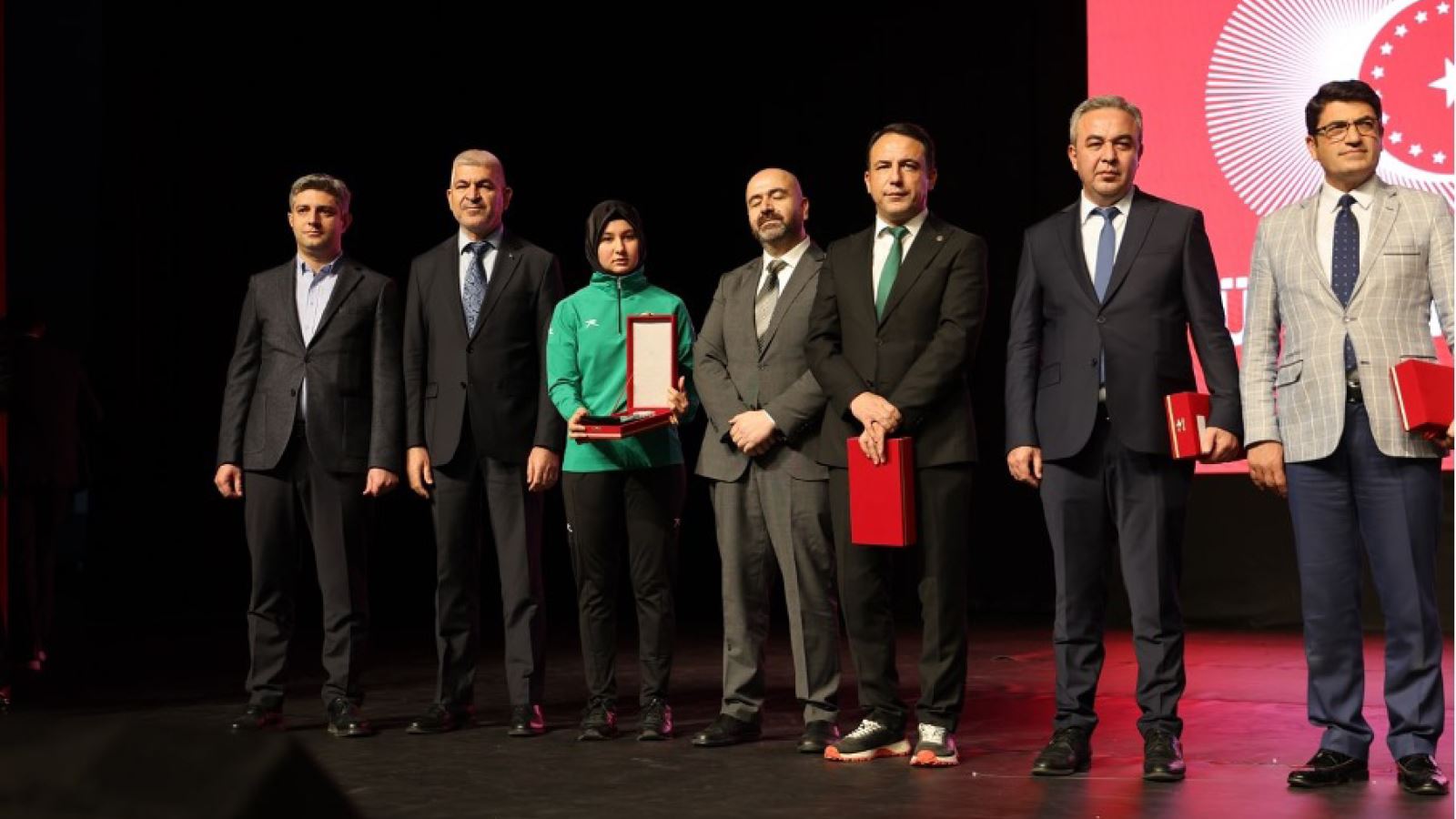 SDÜ’ye TÜSF’ten Üniversite Sporlarına Katkı Ödülü