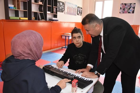 Mustafa Özerin Özel Eğitim Sınıfına Ziyaret 3