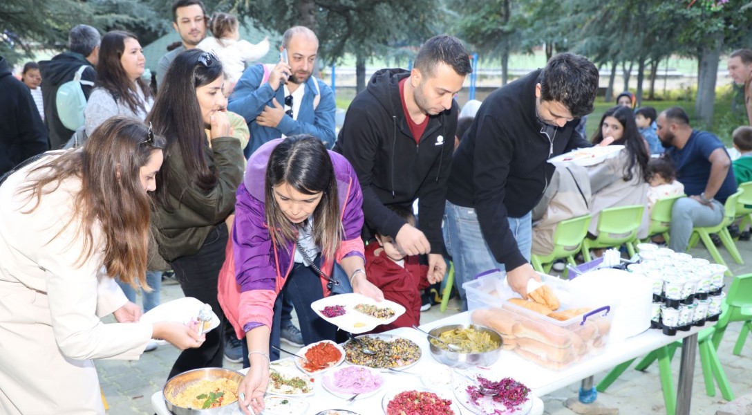 Sdü Kreşde “Geleneksel Barbekü Partisi” 1