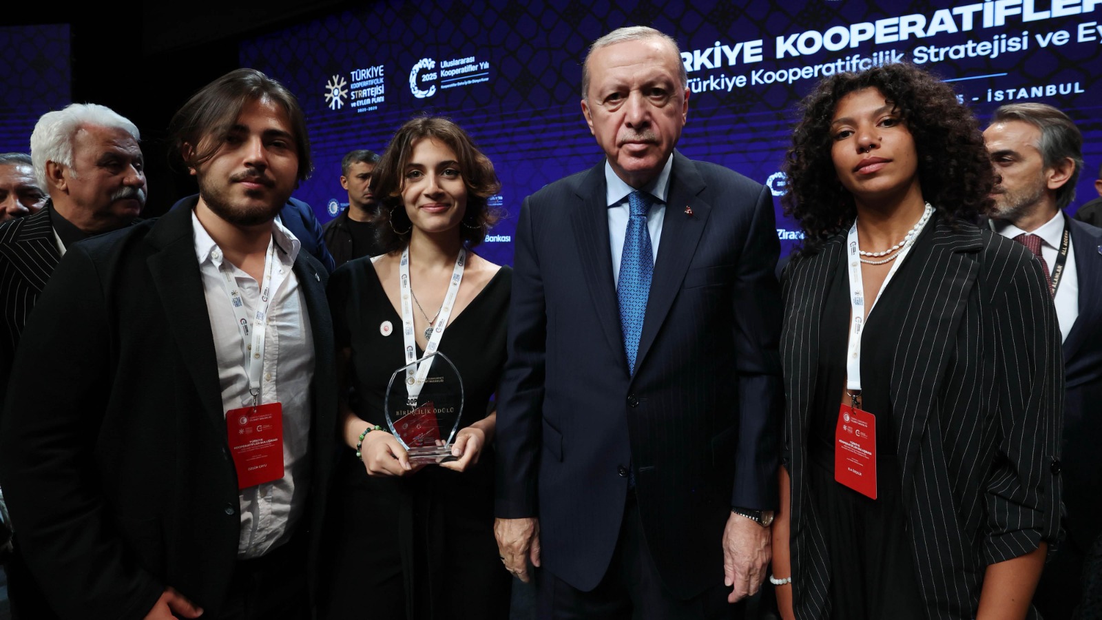 Sdü’lü Öğrenciler Ödüllerini Cumhurbaşkanı Erdoğan’da Aldı (3)