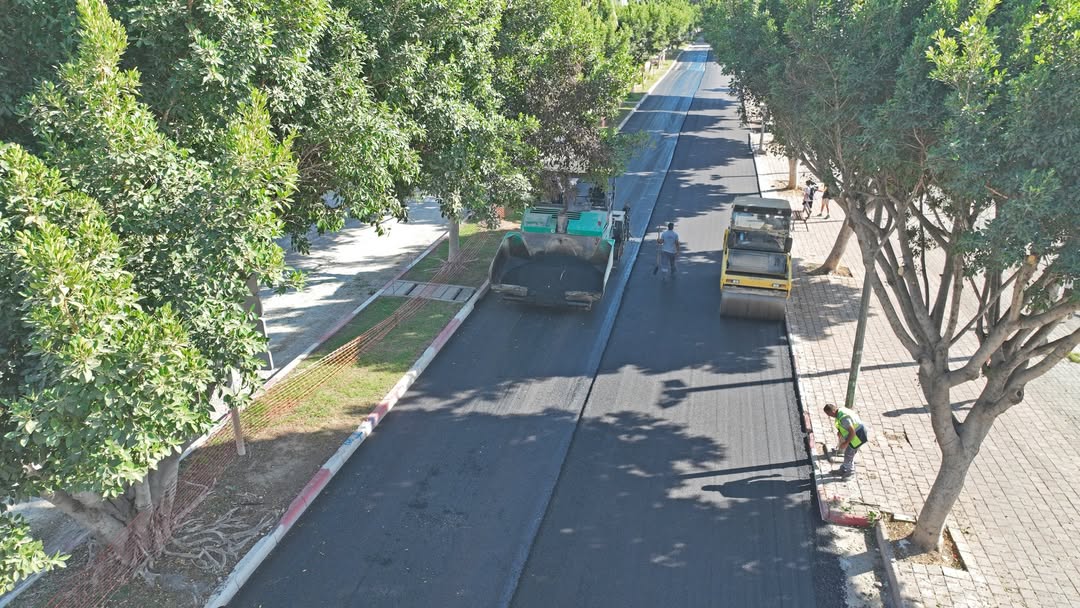 Antalya’da yol ve kaldırımlar güçleniyor!-1