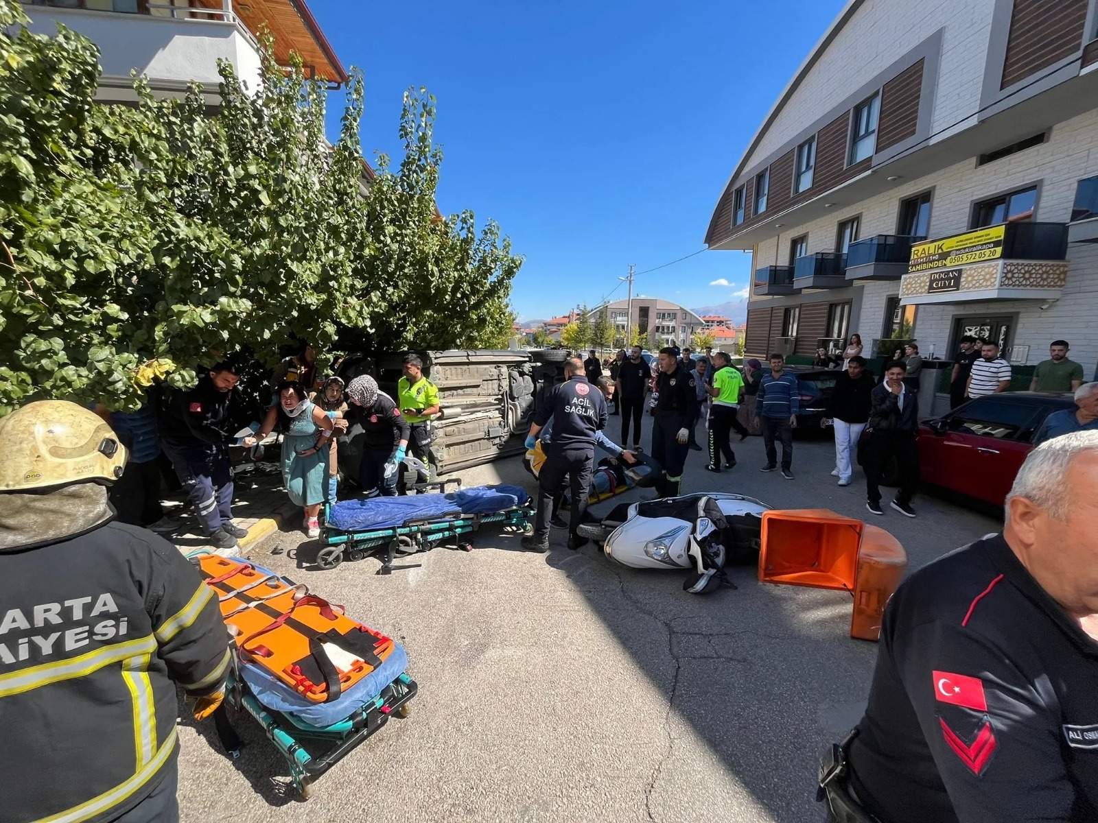 Isparta'da feci kaza: Yaralılar var!-1
