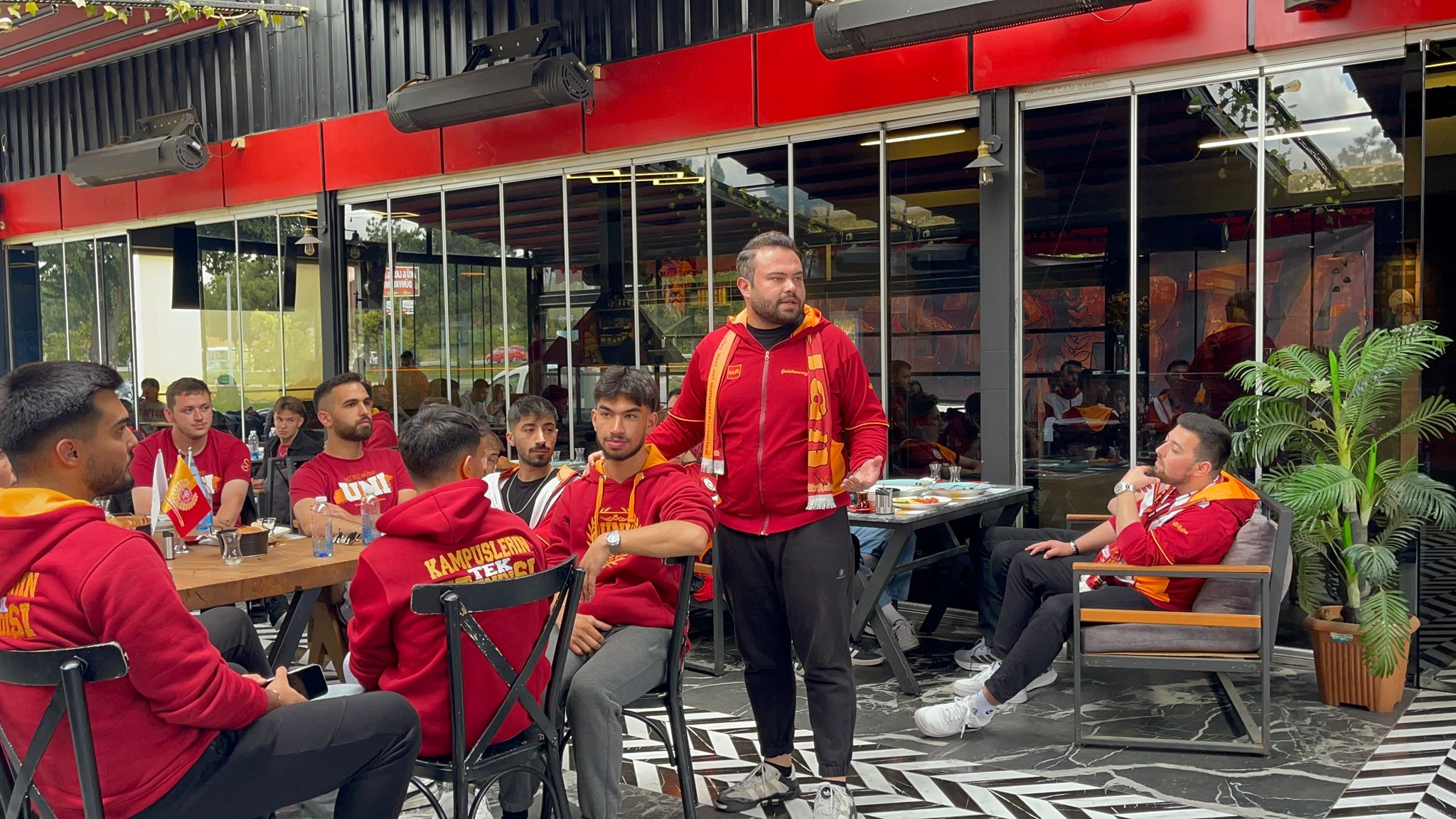 UltrAslan Isparta, Taraftarlarını Kahvaltıda Buluşturdu