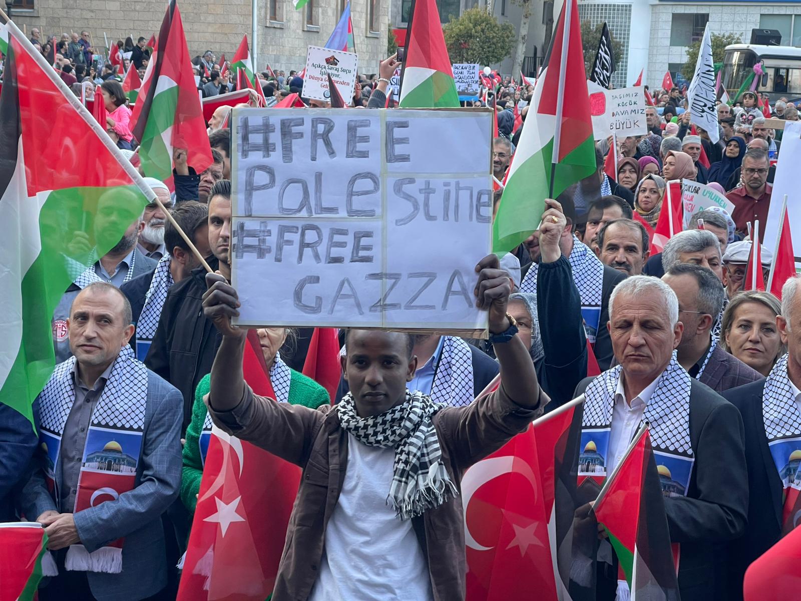 Isparta, Filistin için tek yürek oldu-1