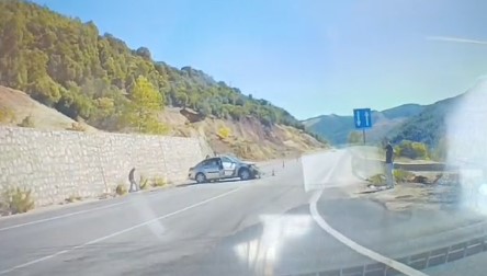 Isparta-Antalya karayolunda bariyer kazası: Sürücüler uyarı tabelası istiyor-2