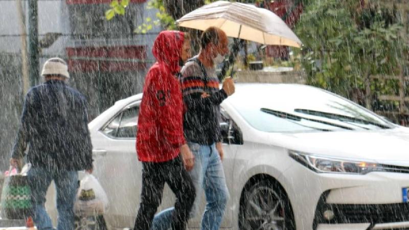 Hafta Sonu Hava Serinliyor: Yağış ve Düşen Sıcaklıklar Yurdu Etkisi Altına Alacak