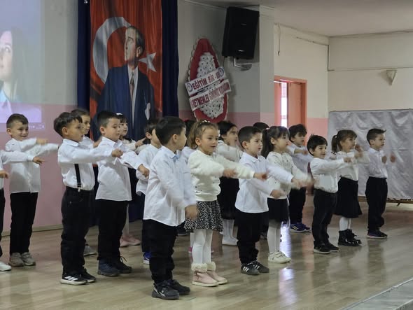 24 Kasım Öğretmenler Günü Şarkikaraağaç’ta Coşkuyla Kutlandı