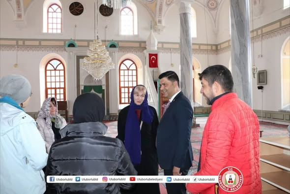 Adak Kurbanı Kesmeye Geldi (2)