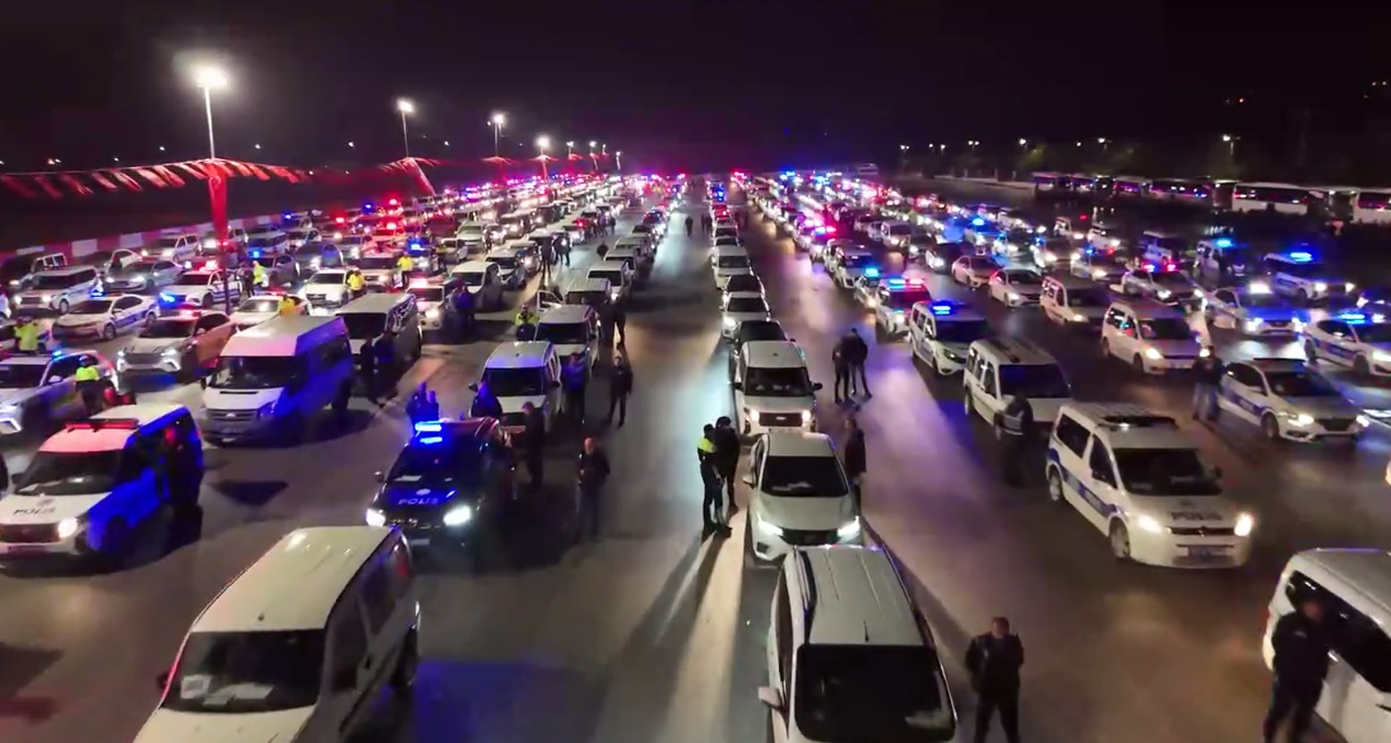 Antalya Merkezli 17 İlde Dev Operasyon; 458 Şüpheli Gözaltına Alındı (1)