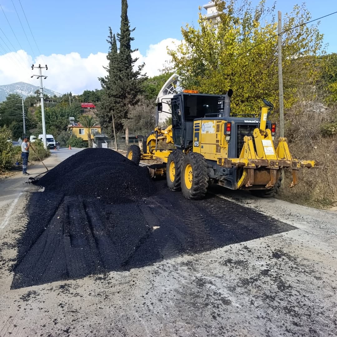 Antalya’da Kırsal Mahalle Yollarında Hazırlıklar Başladı (5)