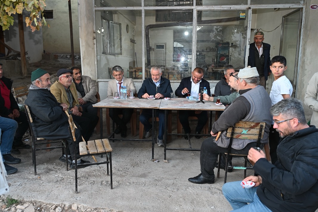 Başkan Başdeğirmen, Evi Yanan Aileyi Ziyaret Etti (4)