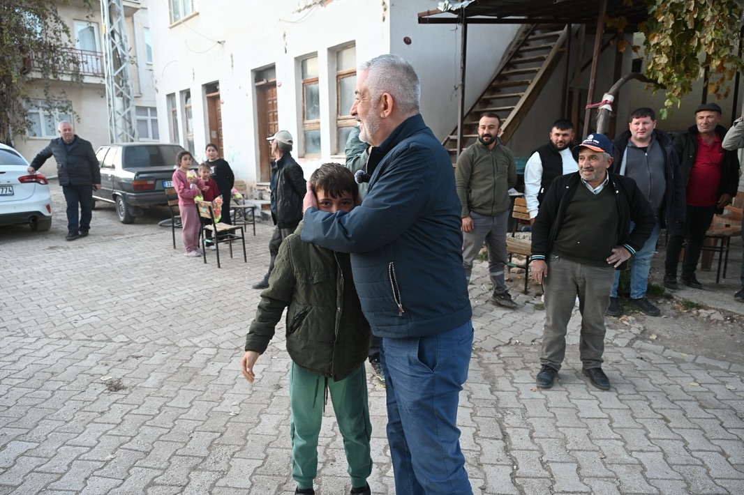 Başkan Başdeğirmen, Evi Yanan Aileyi Ziyaret Etti (7)