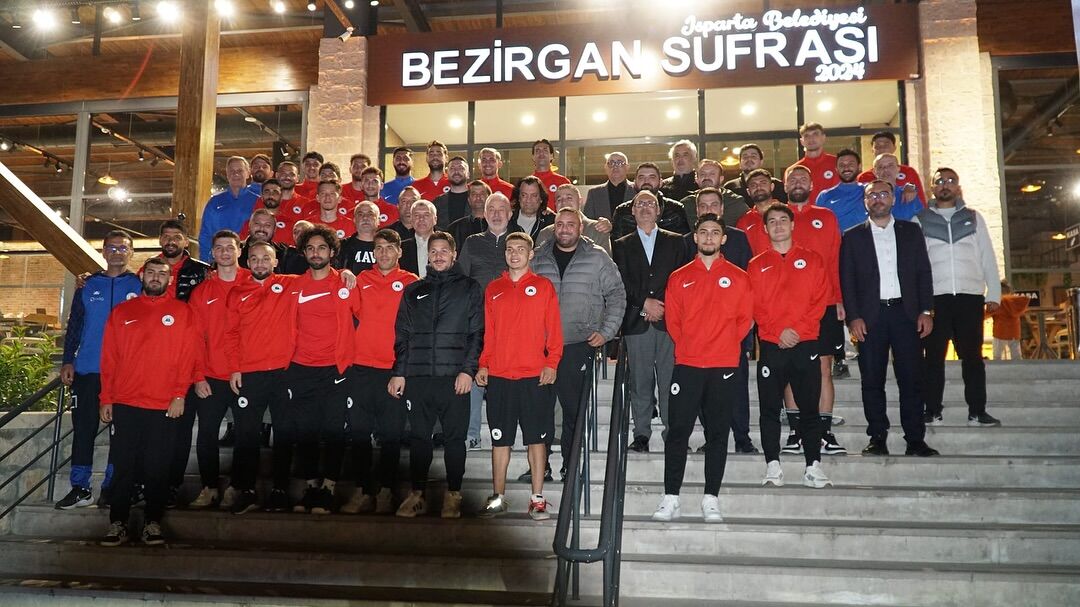 Başkan Başdeğirmen’den Isparta32 Spor’a Moral Yemeği (3)