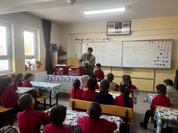 Boğaziçi Ve Odtü’lü Akademisyenler Gelendost’ta Öğrencilerle Buluştu 1