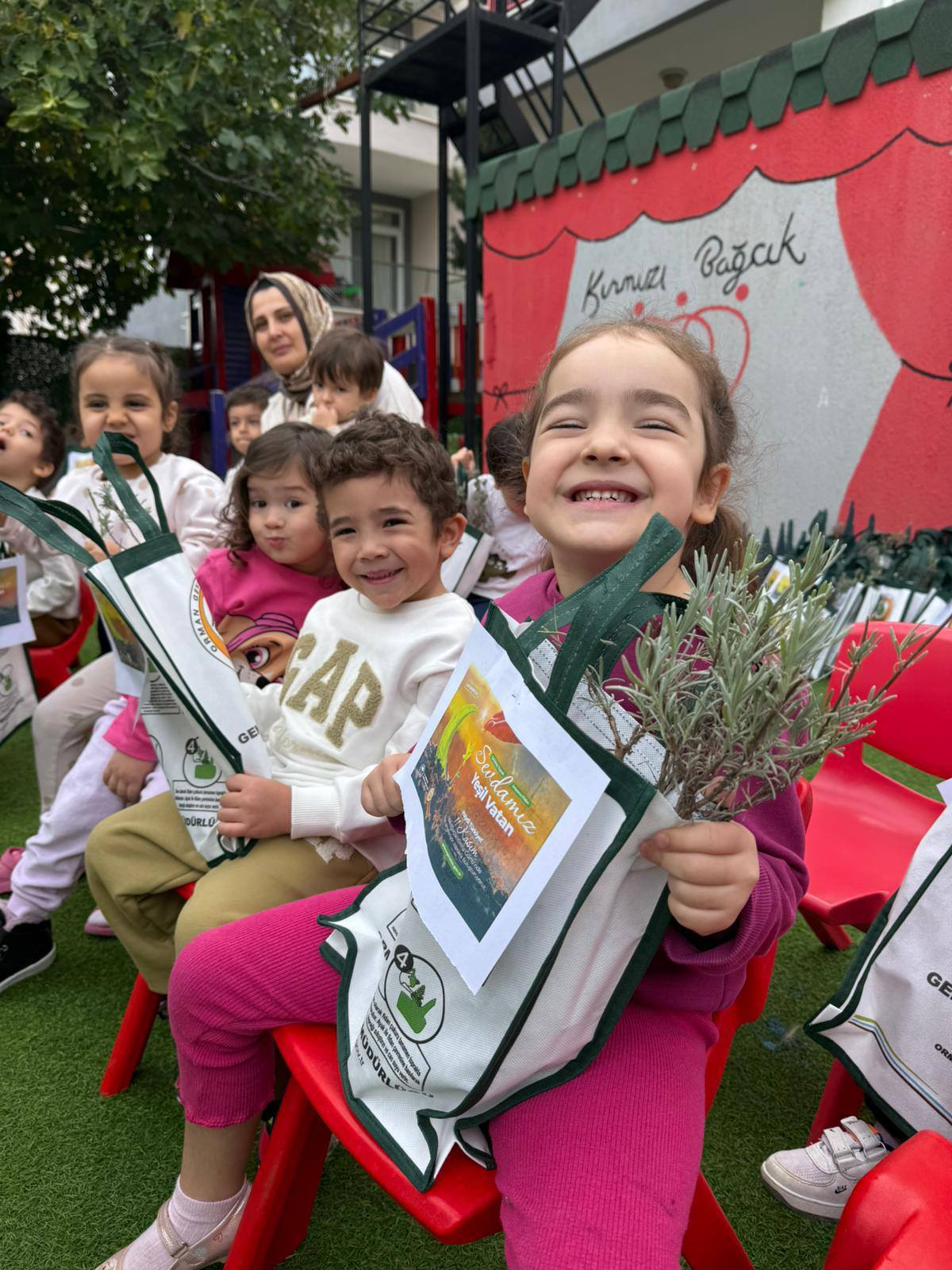 Bucak’ta Genç Orman Gönüllüleri Görev Başında 4