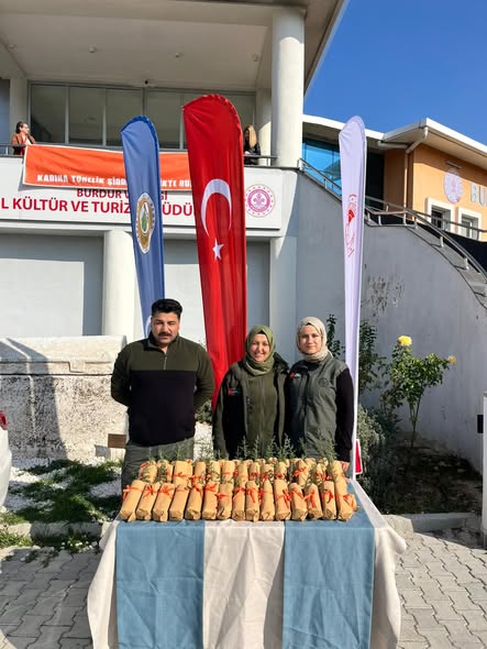 Burdur’da Kadına Yönelik Şiddete Karşı Fidanla Mesaj Verildi (5)