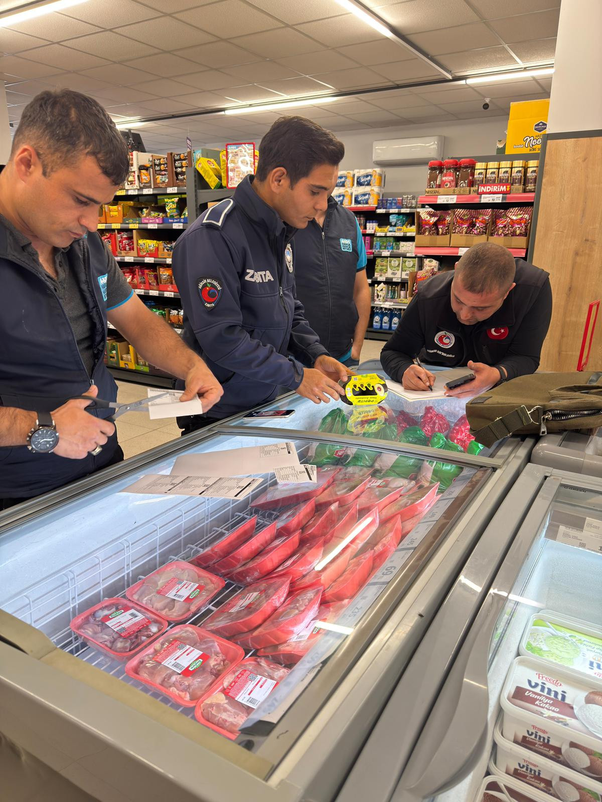Eğirdir’de Zincir Marketlere Gıda Ve Fiyat Denetimi (1)
