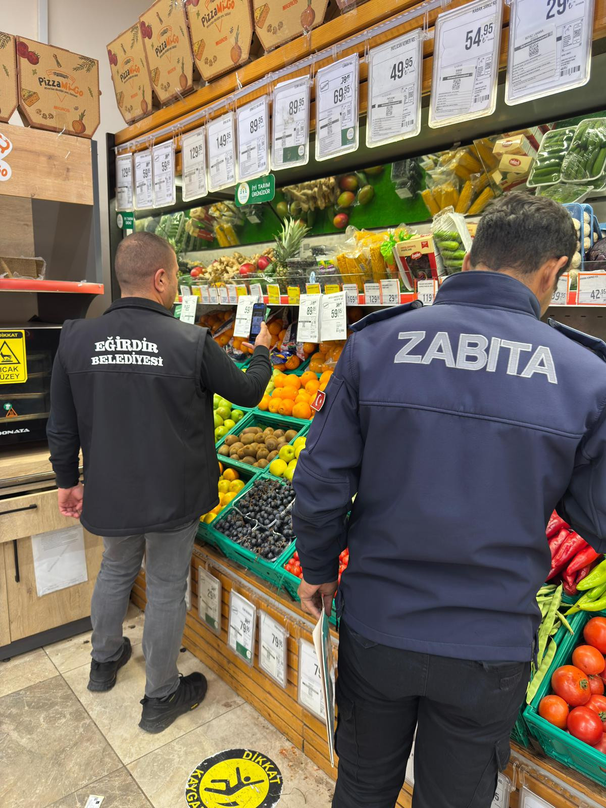Eğirdir’de Zincir Marketlere Gıda Ve Fiyat Denetimi (2)