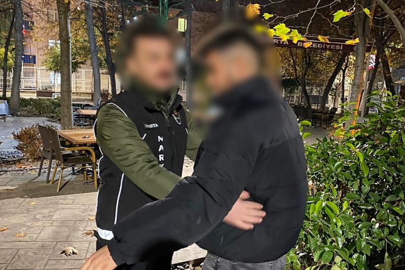 Emniyetten Narkoalan Uygulaması Atatürk Parkı’nda Sıkı Denetim, (1)