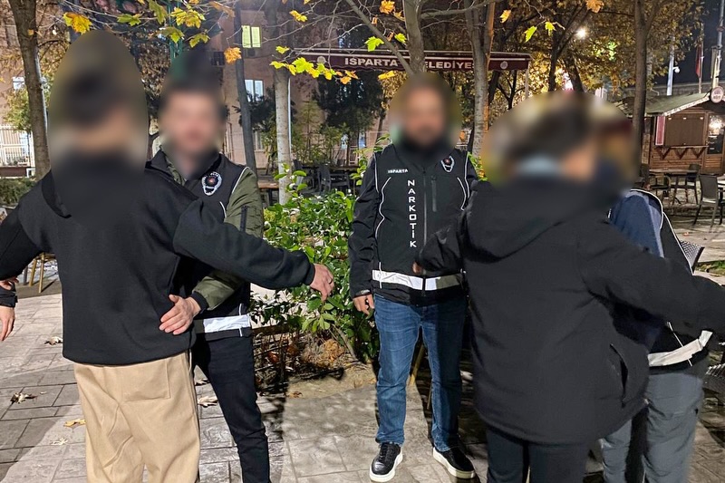 Emniyetten Narkoalan Uygulaması Atatürk Parkı’nda Sıkı Denetim, (4)