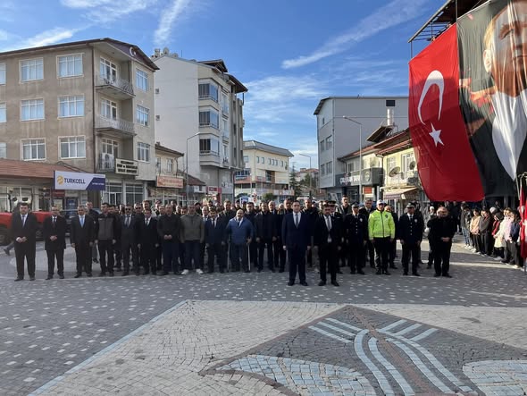 Gelendost’ta 10 Kasım Atatürk’ü Anma Programı Düzenlendi (5)