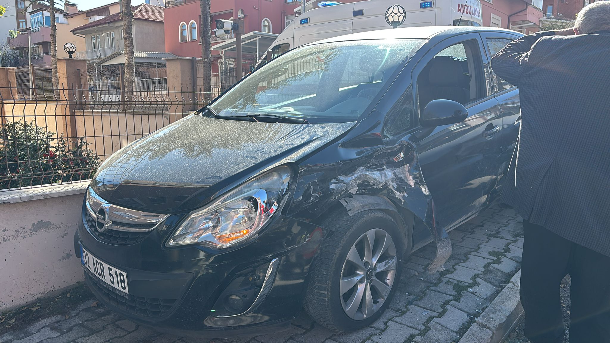 Hızırbey’de Trafik Kazası Araçlarda Maddi Hasar Oluştu (3)