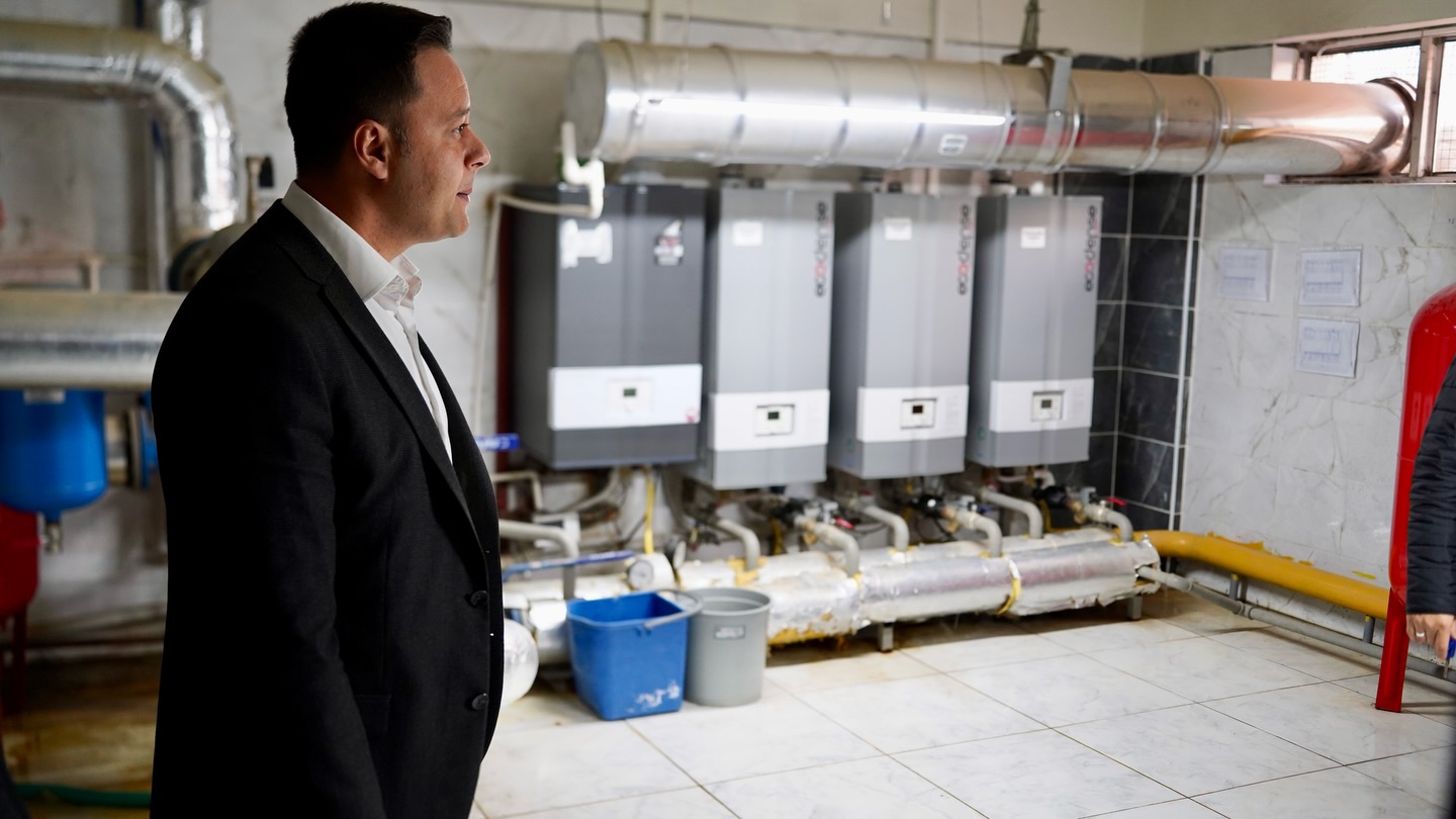 Isparta Gençlik Ve Spor İl Müdürü Murat Çağrı Kaya, Yalvaç Ilçesinde Yıkımı Devam Eden Yurt Binası Ile Kız Öğrenci Yurdu’nda Incelemelerde Bulundu (4)