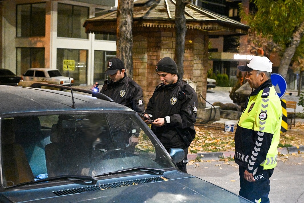 Isparta'da Abartı Egzoz Ve Modifiye Araç Denetimi (3)