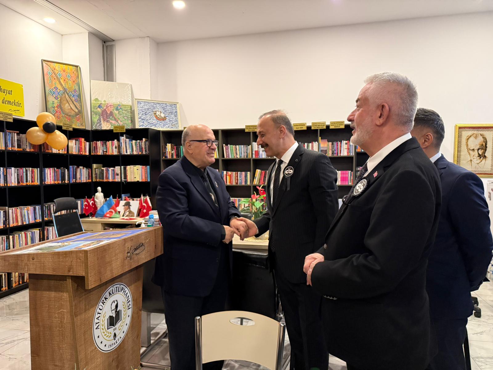 Isparta’da Atatürk Fotoğrafları Sergisi Açıldı (6)