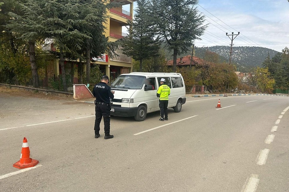 Isparta’da Eş Zamanlı Okul Önleri Ve Asayiş Denetimi (2)