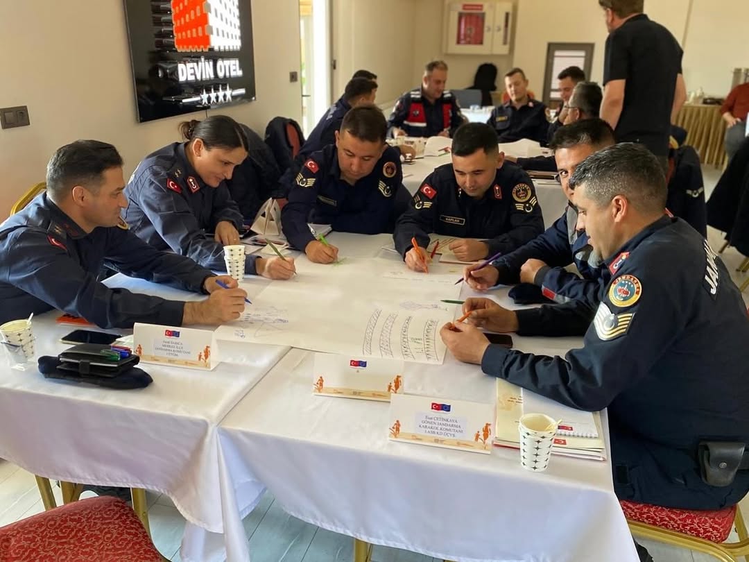 Isparta’da Jandarmadan Çocuk Işçiliğiyle Mücadele Eğitimi (6)