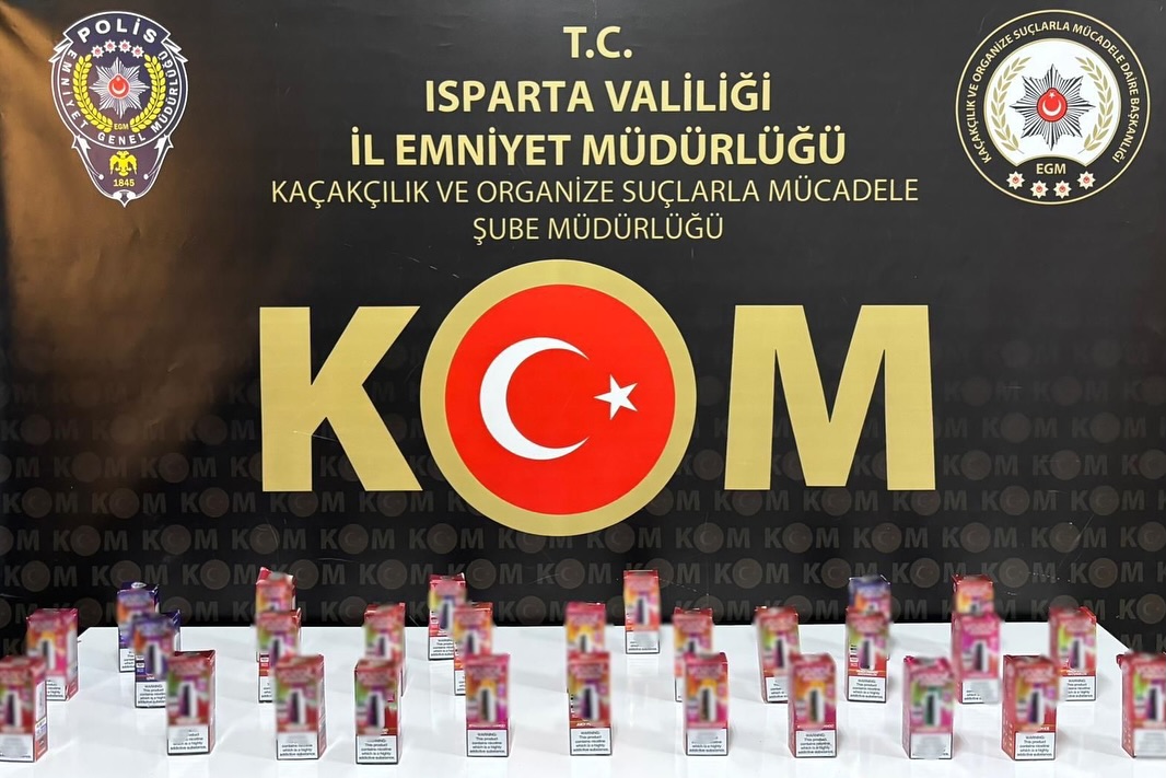 Isparta’da Kaçak Ürün Operasyonu Gıda Ve E Sigara Ele Geçirildi (2)