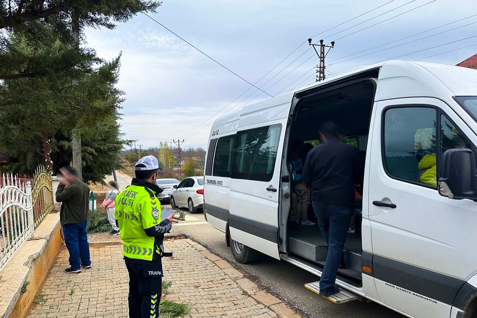 Isparta’da Okul Önleri Ve Asayiş Denetimi (7)