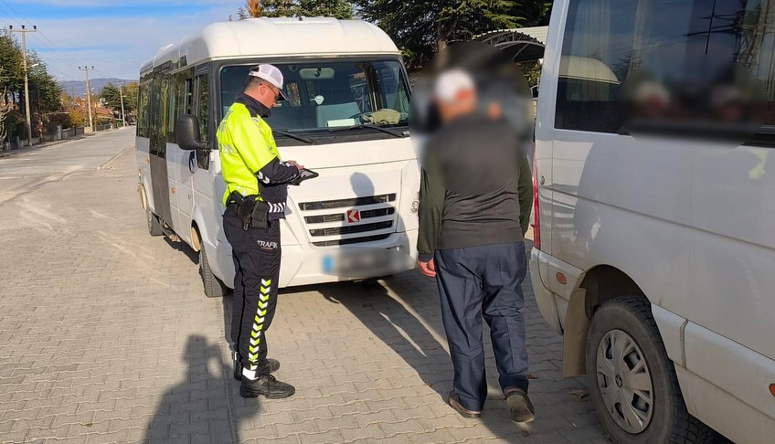 Isparta’da Okul Önleri Ve Asayiş Uygulamaları Devam Ediyor (4)