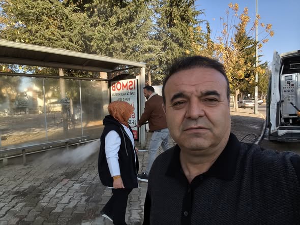 Isparta’da Otobüs Durakları Foşur Foşur Yıkandı (2)