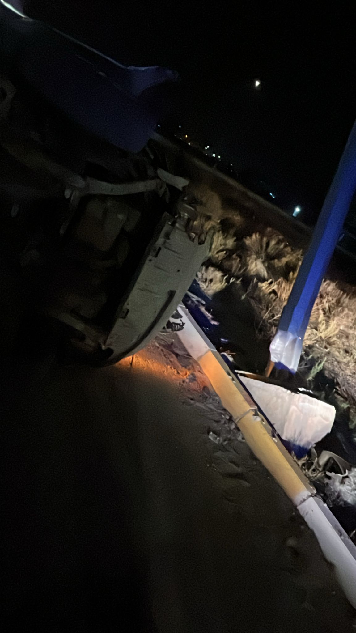 Isparta’da Otomobil Aydınlatma Direğine Çarptı 1 Yaralı (2)