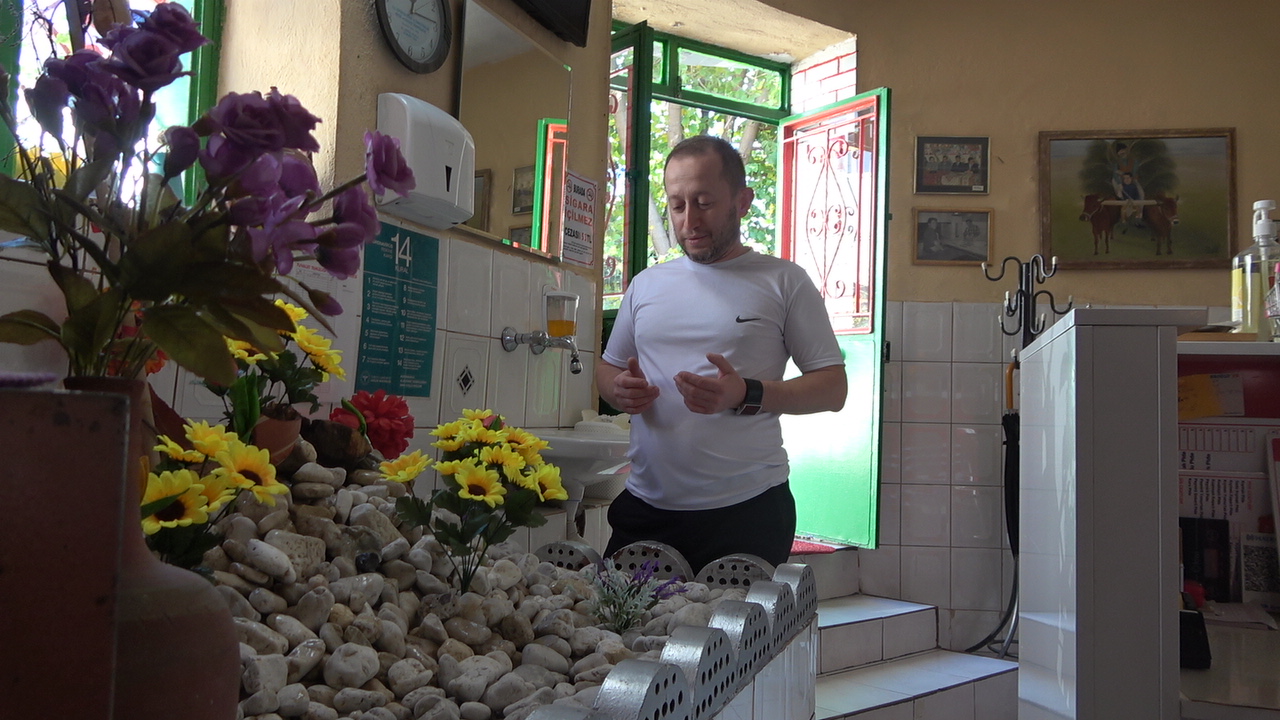 Isparta’da Pide Yemeye Girenler Mezarla Karşılaşıyor (3)