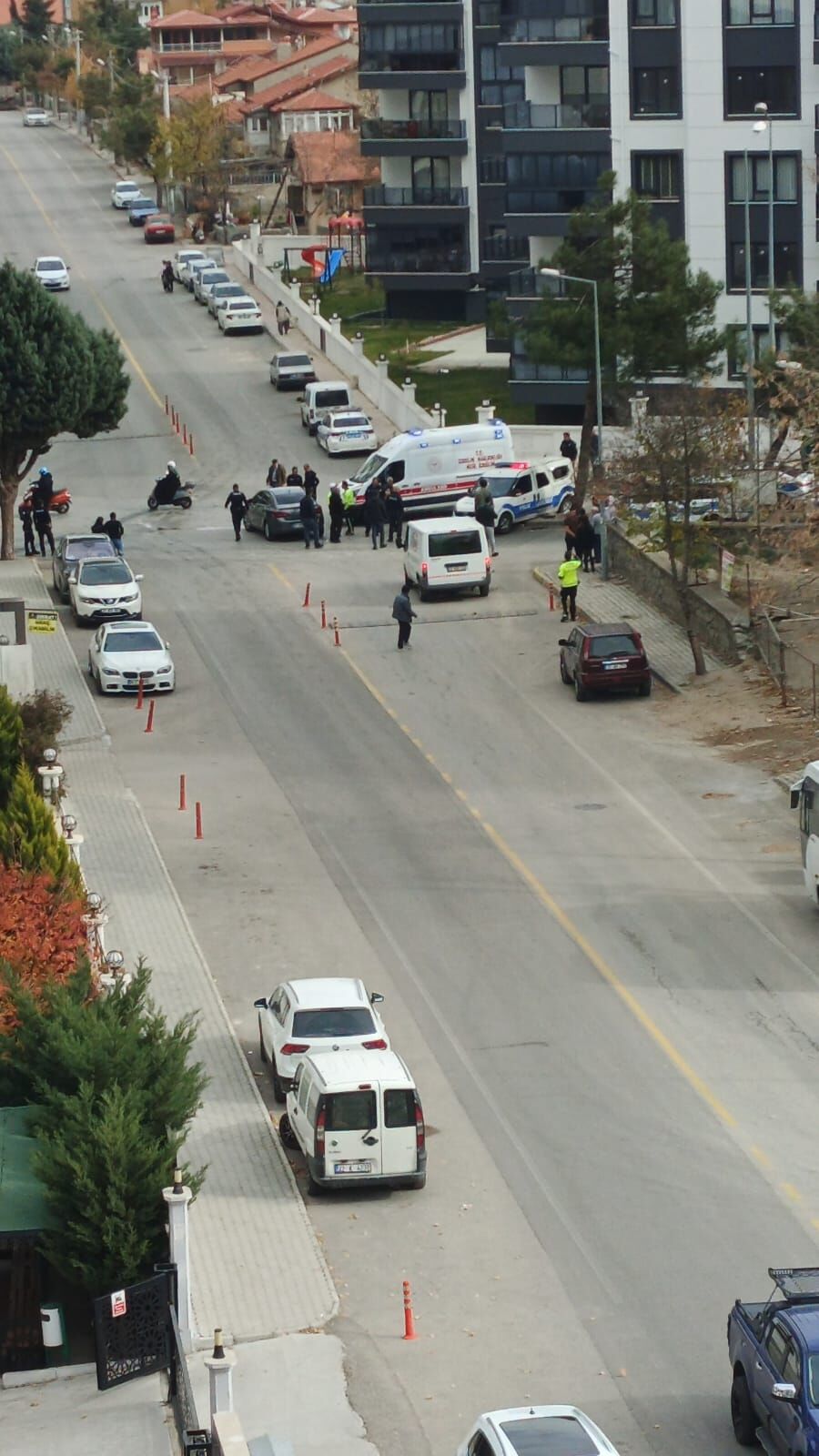 Isparta’da Polis Aracı Ile Otomobil Çarpıştı (1)