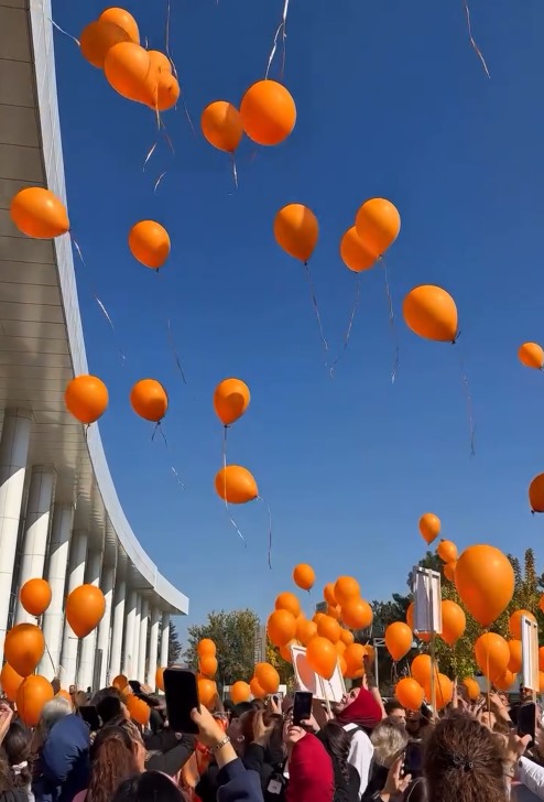 Isparta’da ‘Turuncu Balonlar’ Gökyüzüyle Buluştu (3)