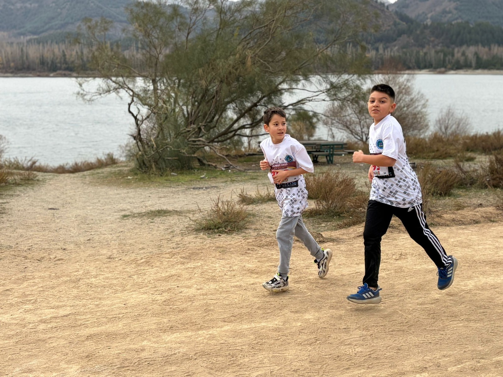 Ispartalı Öğrenciler, Öğretmenler Günü Koşusunda Ter Döktü (3)