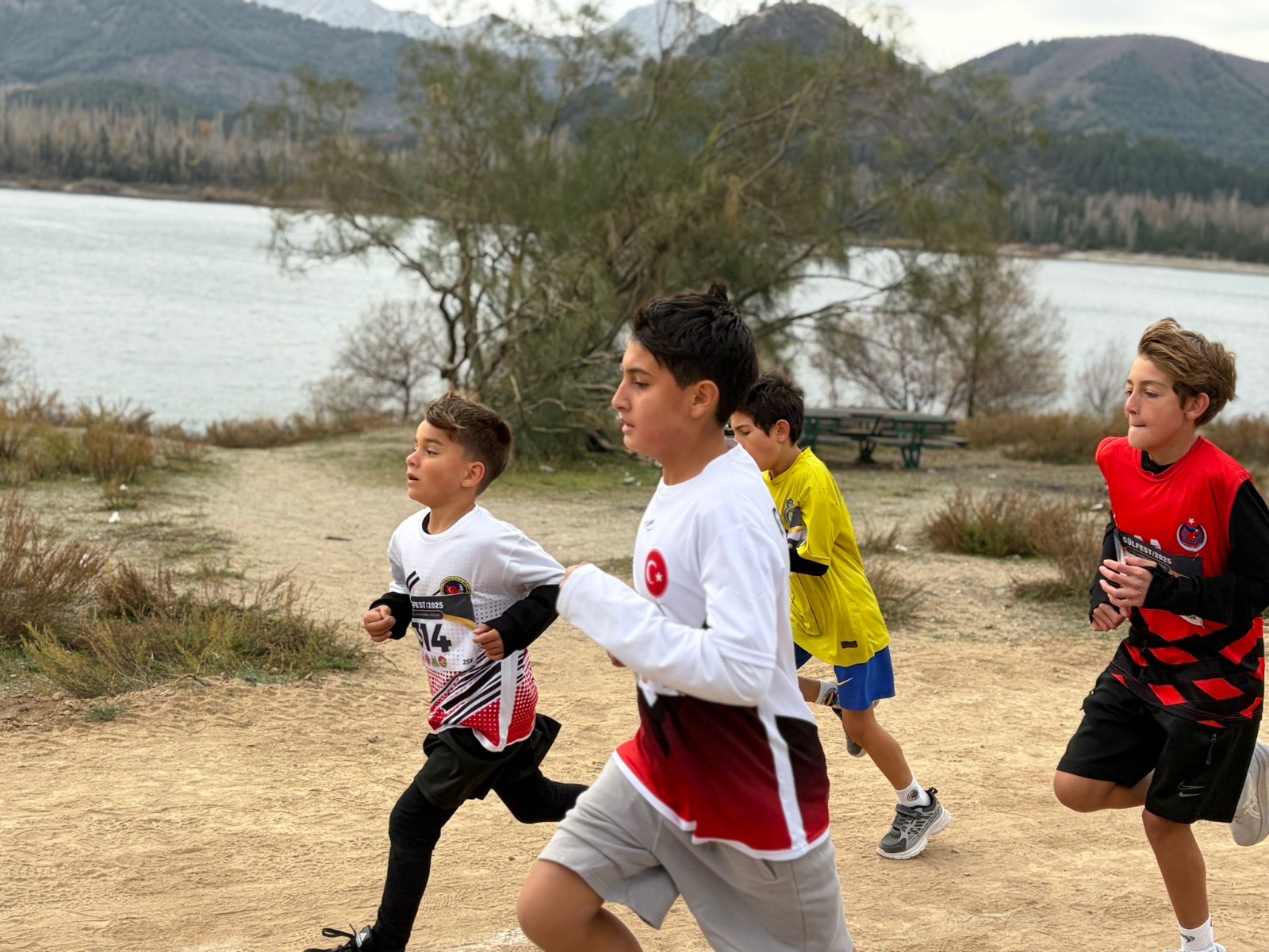 Ispartalı Öğrenciler, Öğretmenler Günü Koşusunda Ter Döktü (5)