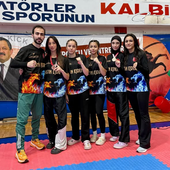 Isparta’nın Yıldız Kick Boksçuları Bolu’dan Madalyayla Döndü (3)