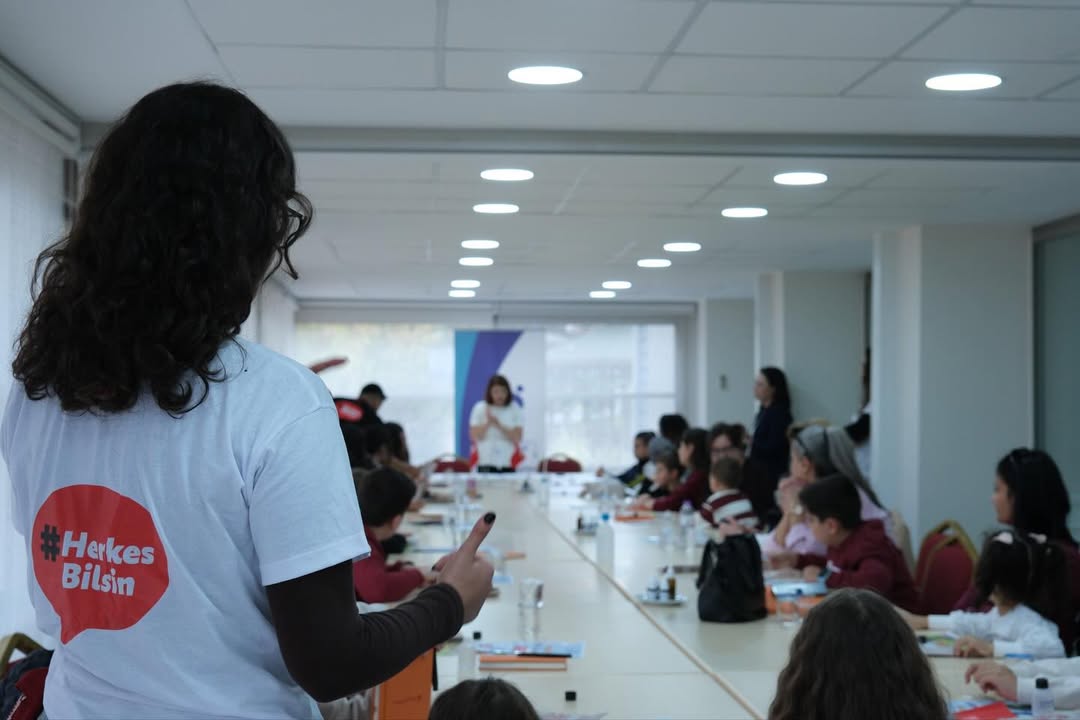 Isubü Öğrencileri “Annelerin Mis Çocukları” Etkinliğinde Koku Dünyasını Keşfetti (3)